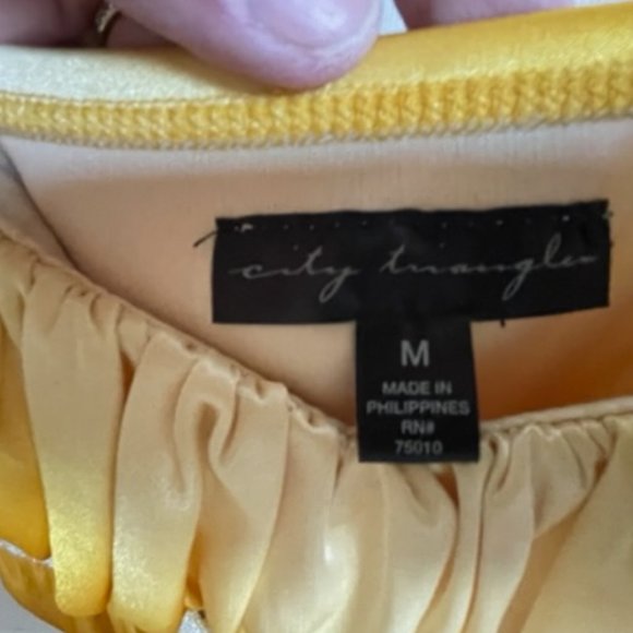 City Triangles Yellow Ombre Short Cocktail Dress - Picture 4 of 4